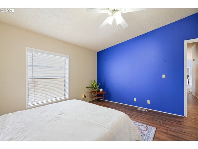 1283 Ne 17TH Ave, Hillsboro, OR 97124