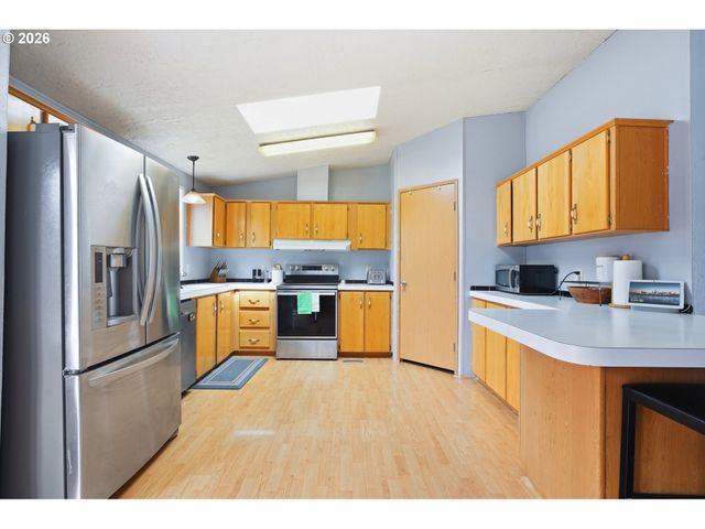 1283 Ne 17TH Ave, Hillsboro, OR 97124