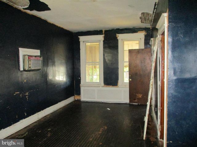 1411 BRADLEY AVE, Camden, NJ 08103