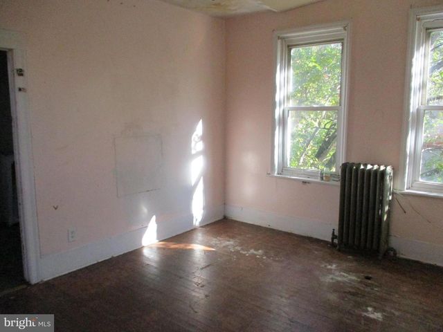 1411 BRADLEY AVE, Camden, NJ 08103