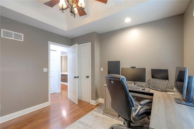 205 12th Avenue N, Greenwood, MO 64034