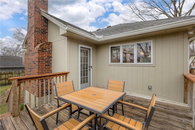 205 12th Avenue N, Greenwood, MO 64034