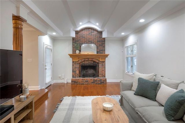 205 12th Avenue N, Greenwood, MO 64034