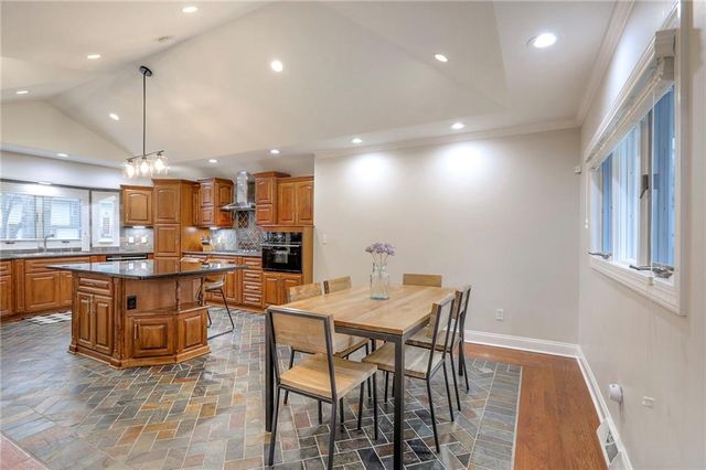 205 12th Avenue N, Greenwood, MO 64034