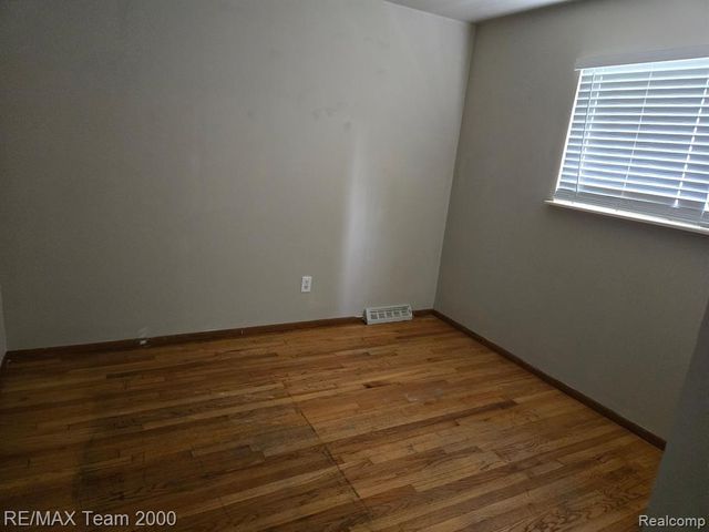 26911 Yale Street, Inkster, MI 48141