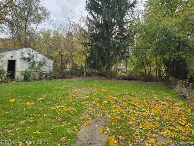 26911 Yale Street, Inkster, MI 48141