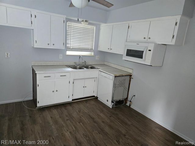 26911 Yale Street, Inkster, MI 48141