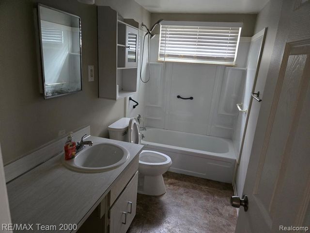 26911 Yale Street, Inkster, MI 48141