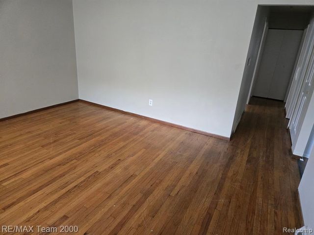 26911 Yale Street, Inkster, MI 48141