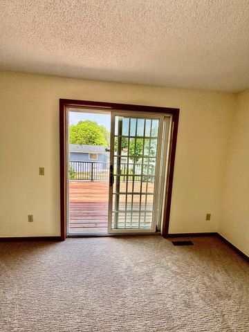 3883 97th Lane NE, Blaine, MN 55014