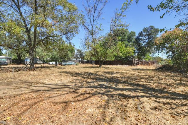 3630 Dayton St, Sacramento, CA 95838