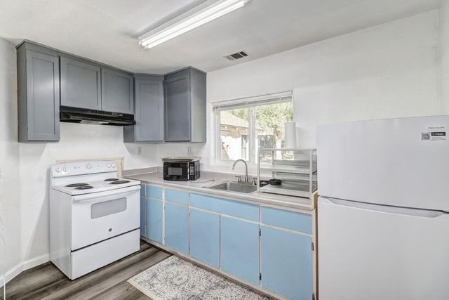 3630 Dayton St, Sacramento, CA 95838