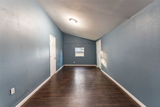 1524 W Kaufman, Paris, TX 75460