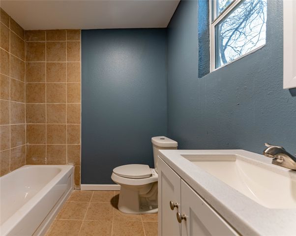 1524 W Kaufman, Paris, TX 75460