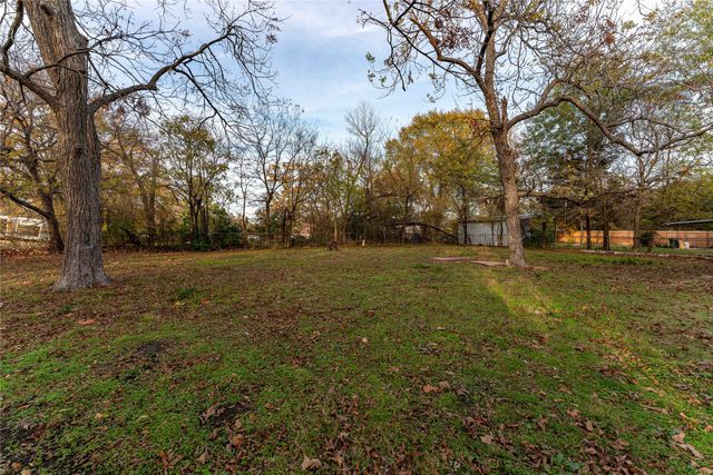 1524 W Kaufman, Paris, TX 75460