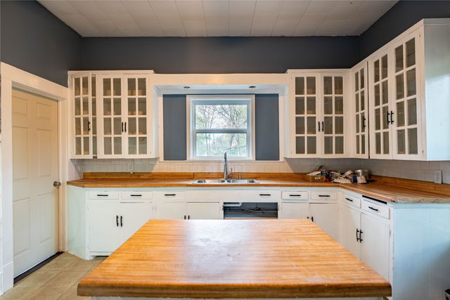 1524 W Kaufman, Paris, TX 75460