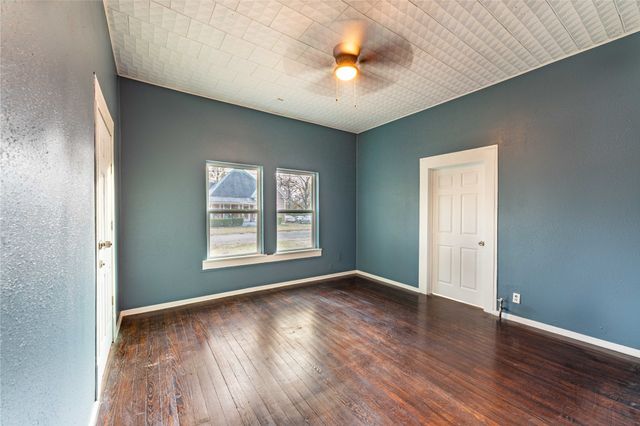 1524 W Kaufman, Paris, TX 75460