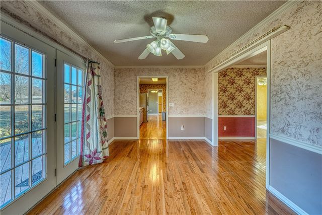 5693 Sand Flat Road, Harrison, AR 72601