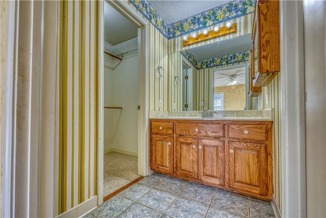 5693 Sand Flat Road, Harrison, AR 72601