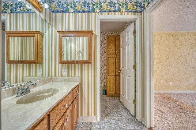 5693 Sand Flat Road, Harrison, AR 72601