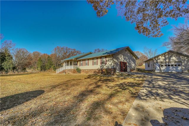 5693 Sand Flat Road, Harrison, AR 72601