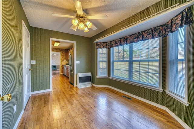 5693 Sand Flat Road, Harrison, AR 72601