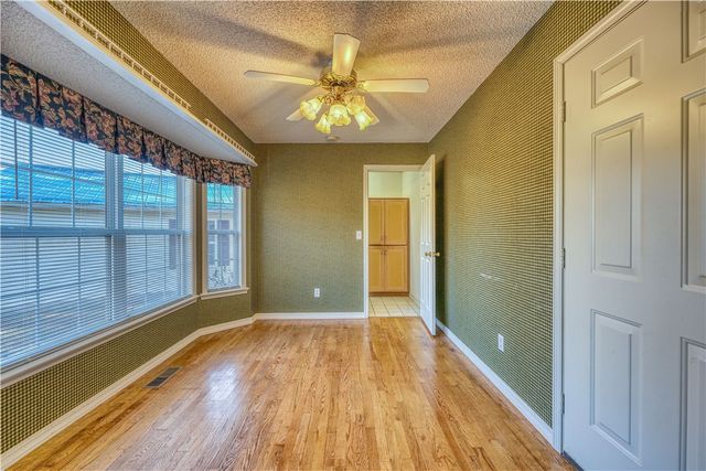 5693 Sand Flat Road, Harrison, AR 72601