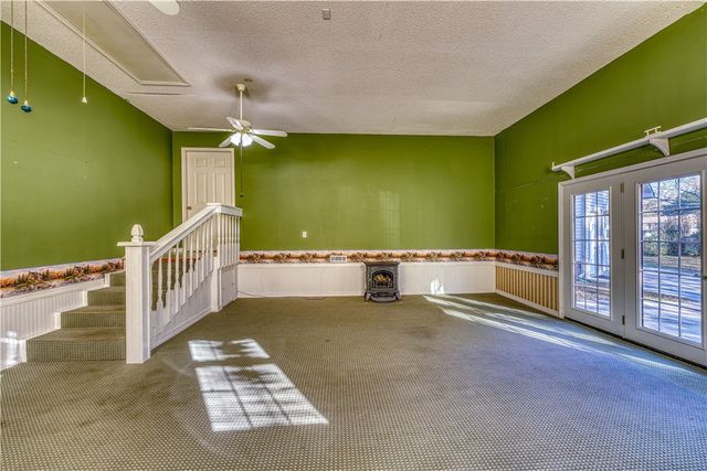 5693 Sand Flat Road, Harrison, AR 72601