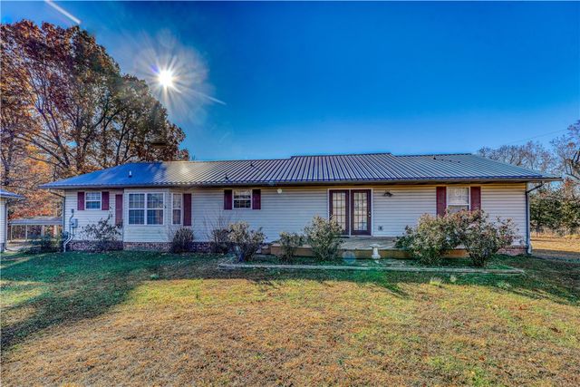 5693 Sand Flat Road, Harrison, AR 72601