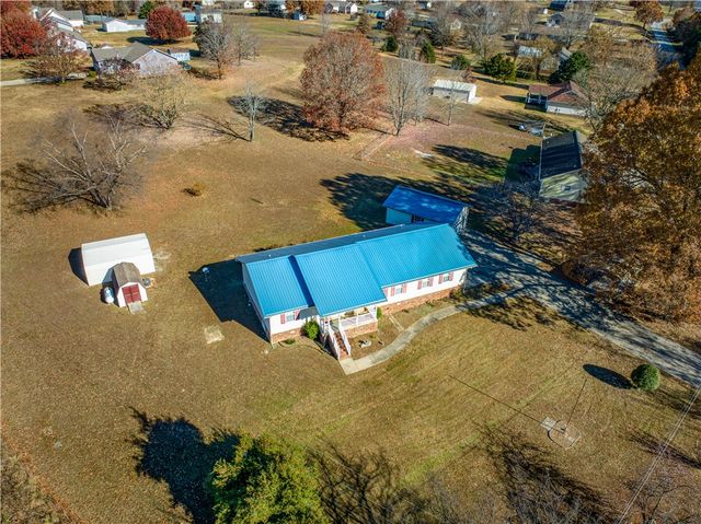 5693 Sand Flat Road, Harrison, AR 72601