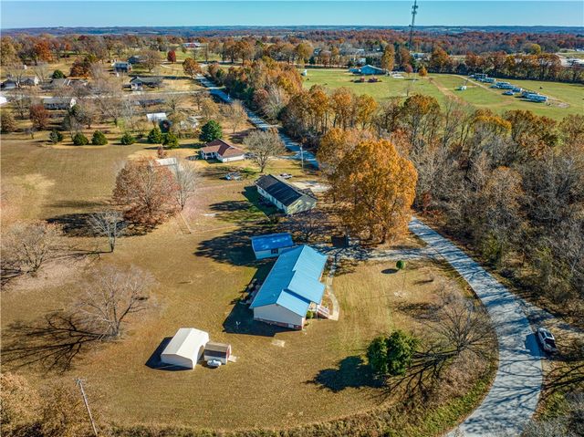 5693 Sand Flat Road, Harrison, AR 72601