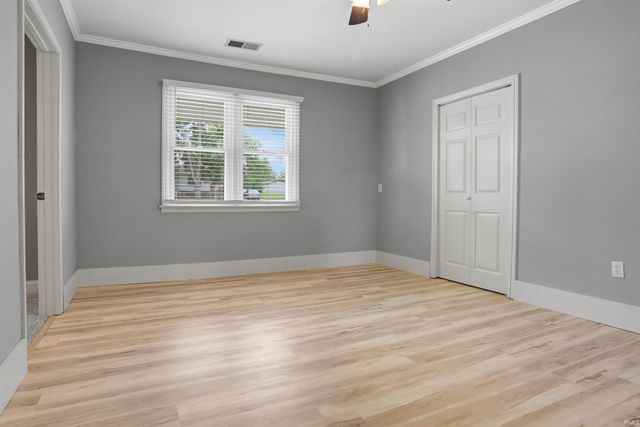 110 Ohio Street, Elberfeld, IN 47613