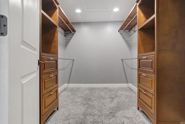 110 Ohio Street, Elberfeld, IN 47613