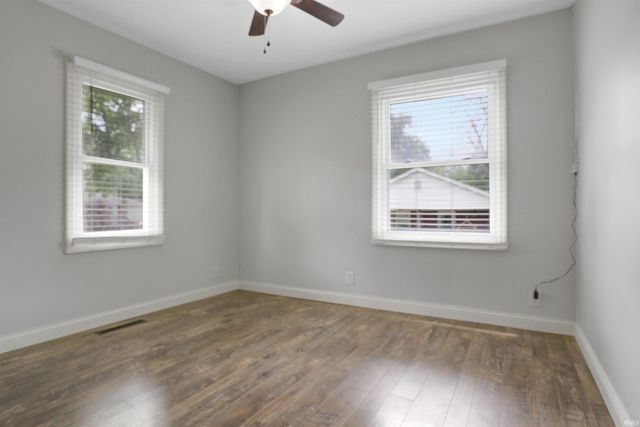 110 Ohio Street, Elberfeld, IN 47613