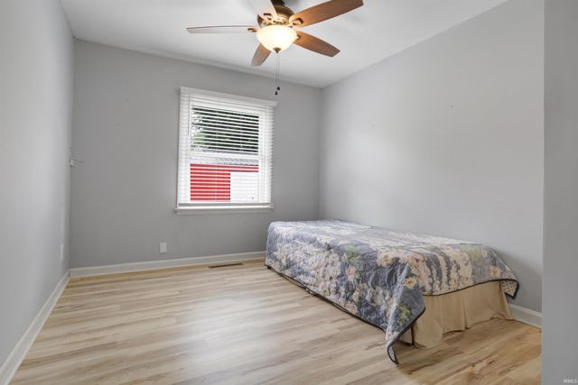 110 Ohio Street, Elberfeld, IN 47613