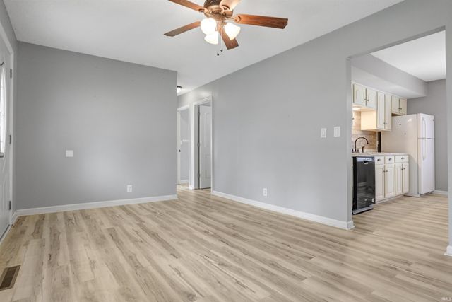 110 Ohio Street, Elberfeld, IN 47613