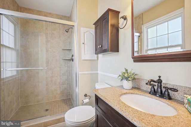 2772 KNOLLSIDE LN, Vienna, VA 22180