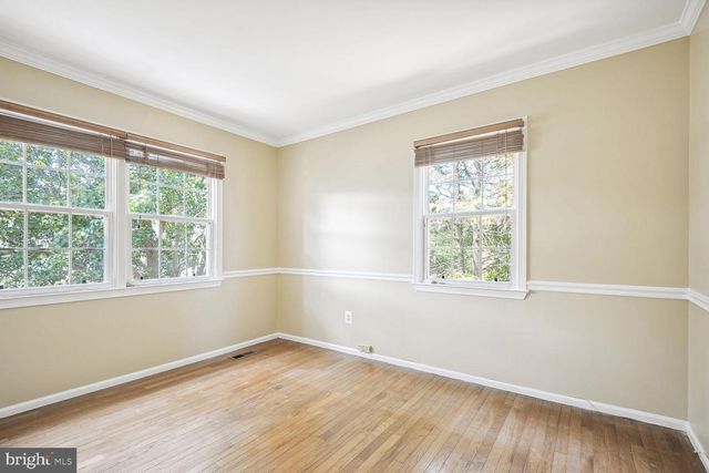 2772 KNOLLSIDE LN, Vienna, VA 22180