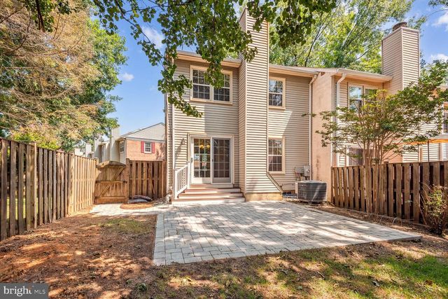 2772 KNOLLSIDE LN, Vienna, VA 22180