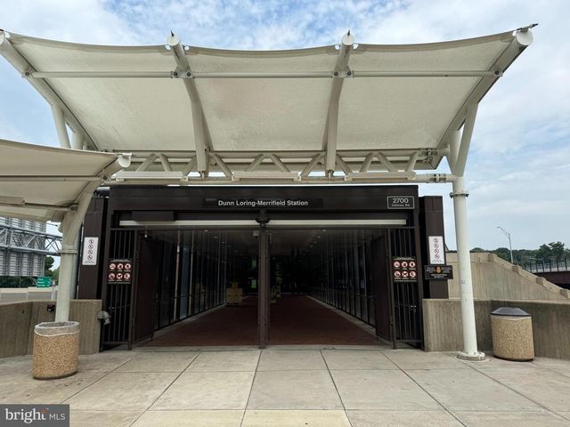 2772 KNOLLSIDE LN, Vienna, VA 22180