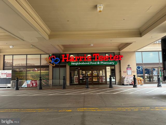 2772 KNOLLSIDE LN, Vienna, VA 22180