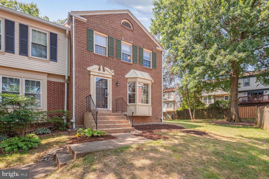 2772 KNOLLSIDE LN, Vienna, VA 22180