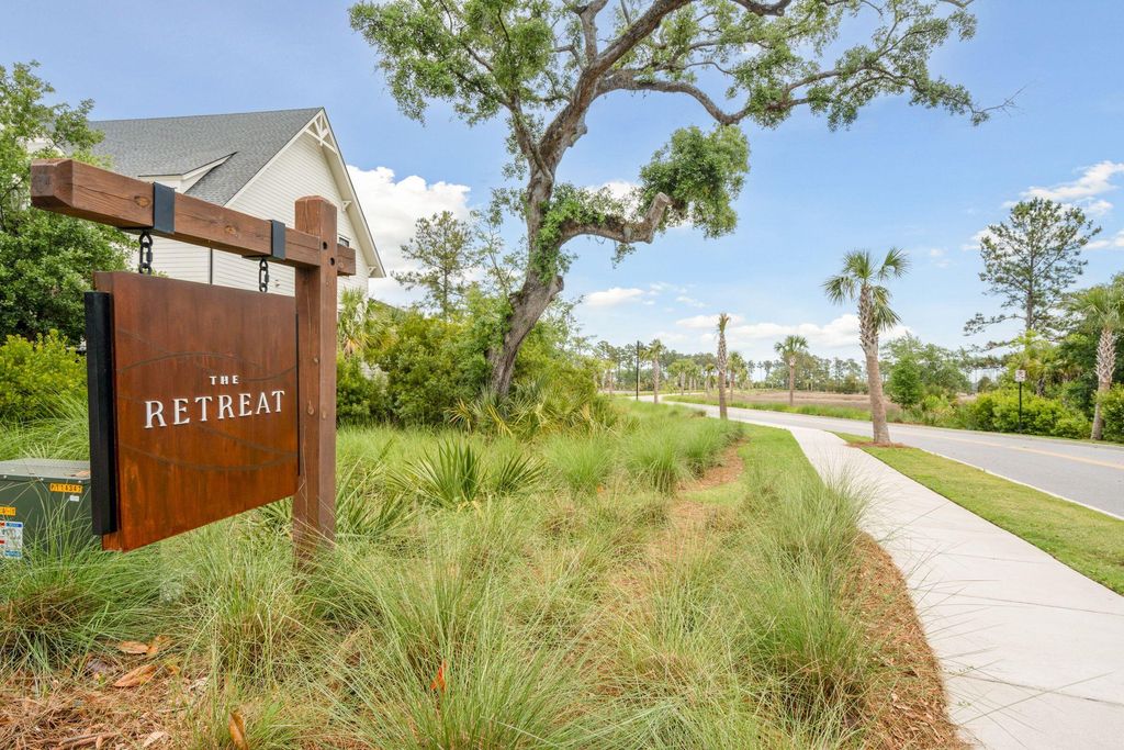 821 Roddin Street, Charleston, SC 29492