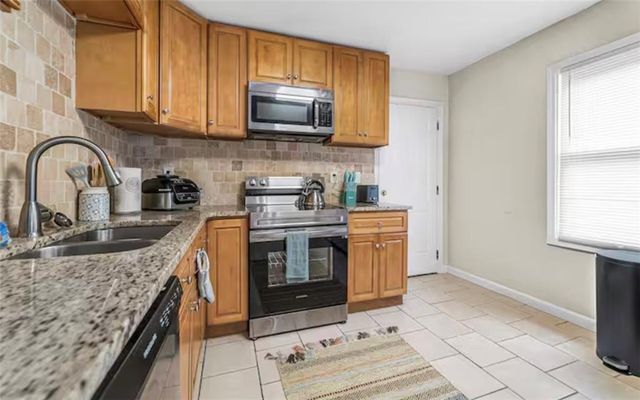 330 Camfield SW Court, Atlanta, GA 30310