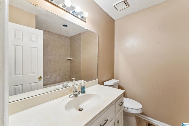 329 SOUTHERN HILLS DRIVE, Calera, AL 35040