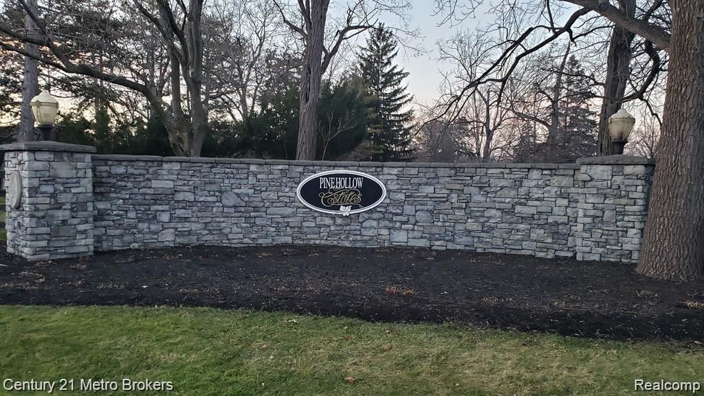 6284 Bridle Path, Grand Blanc, MI 48439
