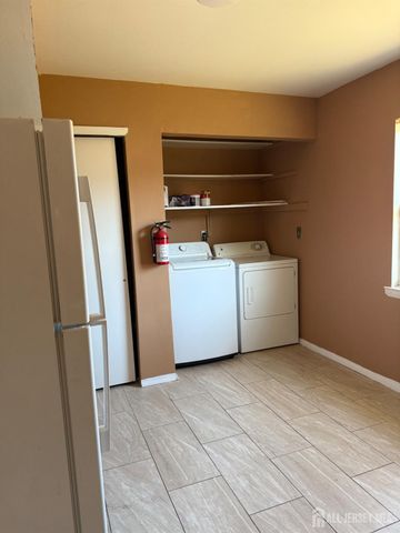 150 LOWELL Street, Carteret, NJ 07008