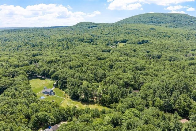 9 Laurel Ln, Princeton, MA 01541