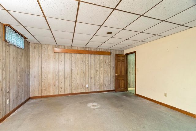 9 Laurel Ln, Princeton, MA 01541
