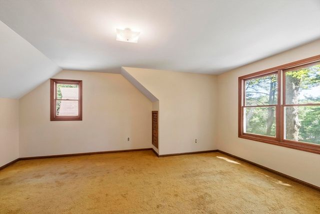 9 Laurel Ln, Princeton, MA 01541